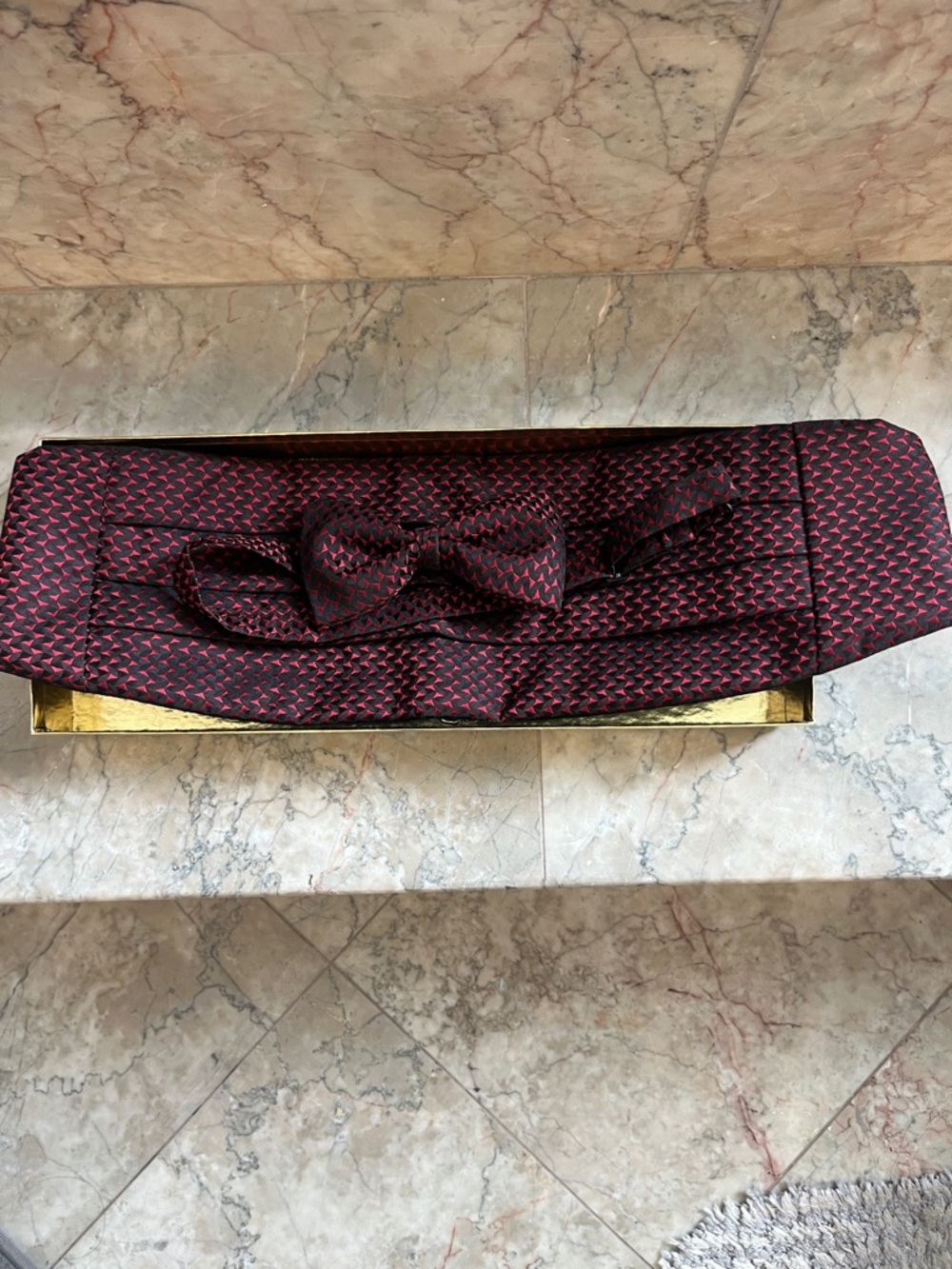 Men's Burgundy Patterned Cummerbund & Bow Tie Set